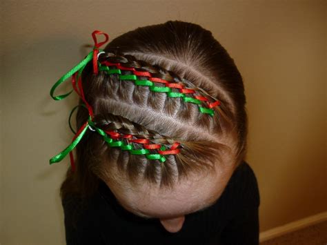 10 Fun Christmas Hair Ideas