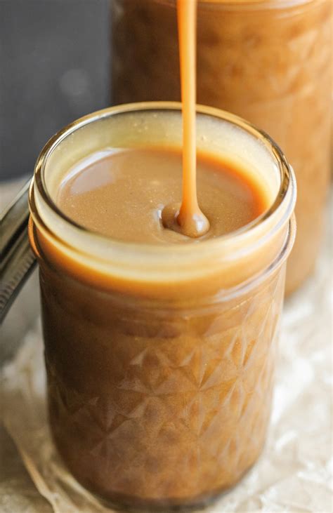 Who doesn't absolutely love a good caramel sauce?! Healthy Homemade Caramel Sauce Recipe | Desserts with Benefits