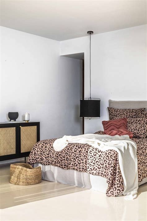 Acheter de la déco original, pas chère et design c'est compliqué donc voici une sélection de boutiques et magasins où acheter à prix discount. Ventes Privées Meubles & Déco : 10 Sites à Connaître en ...