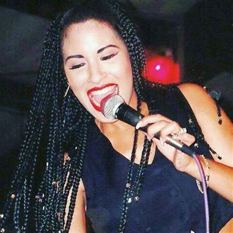 Maybe you would like to learn more about one of these? Selena Quintanilla beautiful box braids. | Hairspiration ...