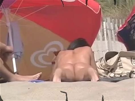 Grandi Tette Sexy Topless In Spiaggia
