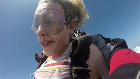 My Daughters First Time Skydiving Pt 1 Youtube