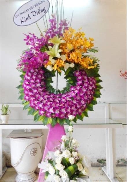 Colorful while also being soothing, pink flowers in a funeral are a good way to show a sweet, lasting love that reaches beyond the grave. Vietnam Funeral Flowers