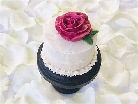Mini Honey Wedding Cake With Buttercream Flowers Sweet Baking Adventures