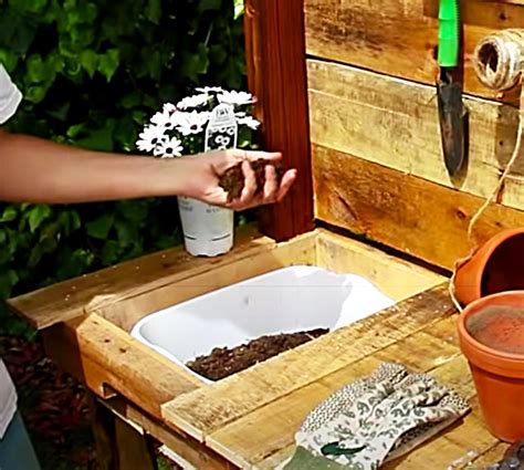 How To Make A Rustic Potting Bench From Old Pallets With Free Plans