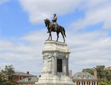 Black Realities And White Statues The Fall Of Confederate Monuments