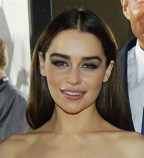 game of thrones actress emilia clarke named esquire s sexiest woman alive [photos