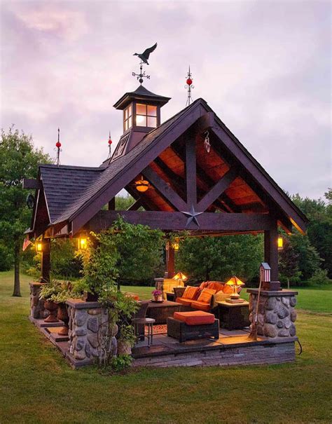 25 Warm And Cozy Rustic Outdoor Ideas To Decorate Your Garden Porch