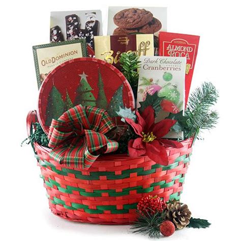 Holiday christmas gift baskets are made to order and deliver to anywhere across canada. Christmas Gift Baskets: Seasons Best Christmas Gift Basket ...