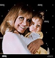 Hildegard Knef mit ihrer Tochter, Christina im März 1969 in Beverly ...