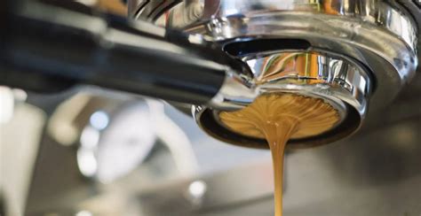 Kini, dengan daftar merk mesin pembuat kopi terbaik ini, anda tidak perlu mendatangi coffeshop jika ingin mengkonsumsi kopi. 12 Merk Mesin Kopi Terbaik dan Berkualitas Andalan