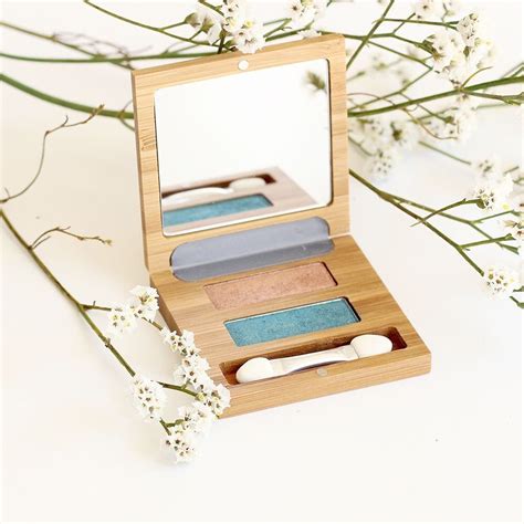 The Zao Organic And Vegan Eyeshadow Mini Palette Is Made Of Bright And