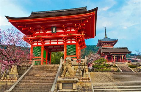 Ōsaka (大阪) is the third largest city in japan, with a population of over 17 million people in its greater metropolitan area. 9 Top-Rated Day Trips from Osaka | PlanetWare