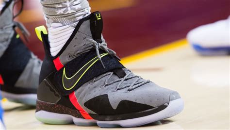 Information about the nike signature shoes lebron james is wearing on the basketball court and also his previous sneakers. 7 Best LeBron James Signature Sneakers of All Time | 12up