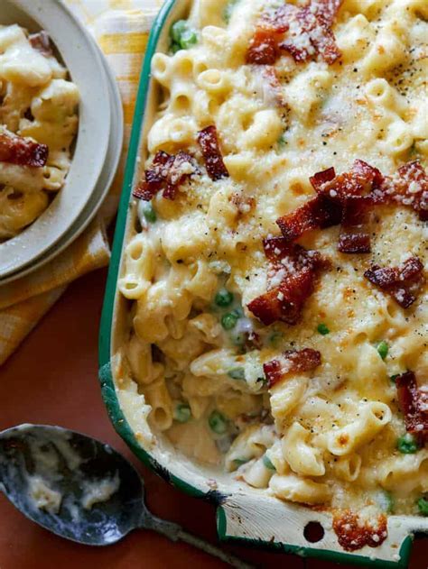Made with evaporated milk, cream cheese and whole milk for the creamiest mac and cheese! Creamy Baked Carbonara Mac and Cheese - Spoon Fork Bacon