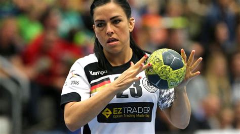 Nachrichten und informationen auf einen blick. Handball: DHB-Frauen gegen Spanien in Stuttgart - Handball ...