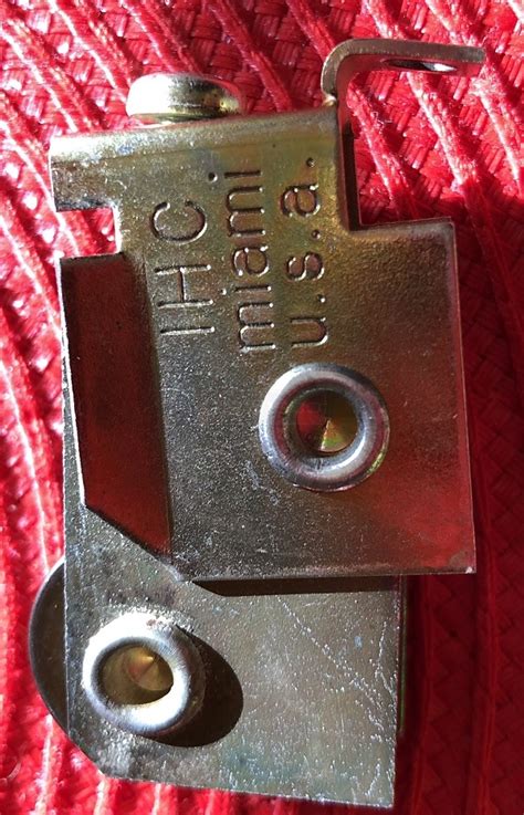 We did not find results for: Rollers for sliding glass bypass closet doors : SWISCO.com