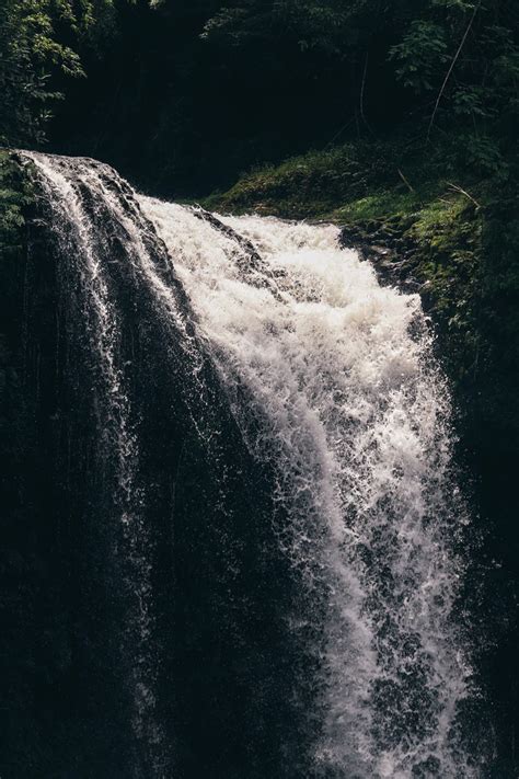 Upside Down Waterfall Pictures Download Free Images On Unsplash