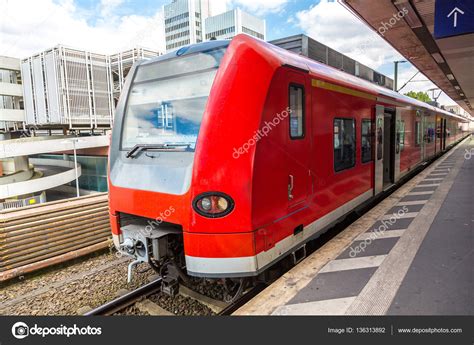 Hannover Main Train Station — Stock Photo © Bloodua 136313892