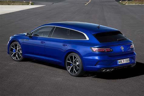 The arteon's stylish bodywork conceals a practical rear hatch, but its exciting exterior is diminished by a bland interior and benign driving demeanor. New 2020 VW Arteon: refresh brings hot R and Shooting ...