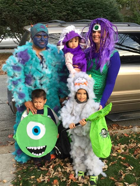 Fold your fabric in half, than measure the fabric around your child. DIY Monsters Inc Family Costume - Costume Yeti