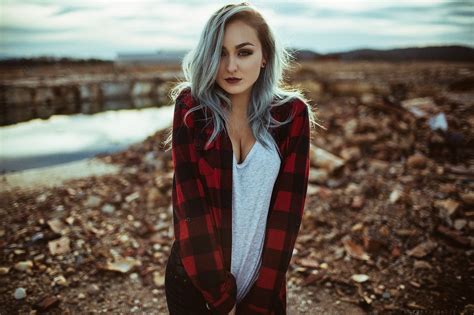 Wallpaper Women Outdoors Blonde Dyed Hair Depth Of Field Red Winter Dress Cleavage