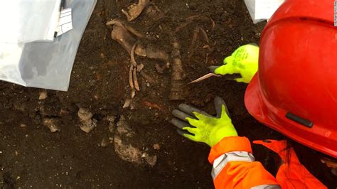 Suspected London Plague Pit Found In Crossrail Dig