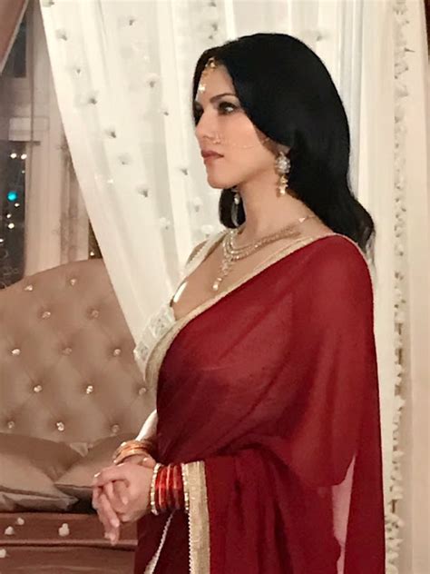 Sunny Leone In Red Hot Saree Latest Photo Bollyquick