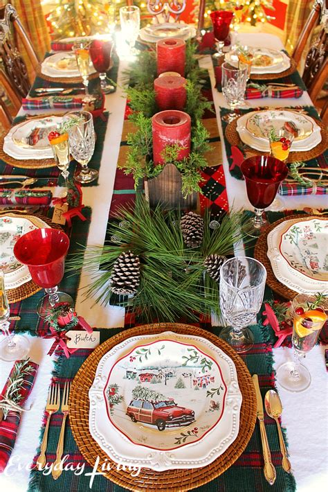 4 Christmas Tablescapes