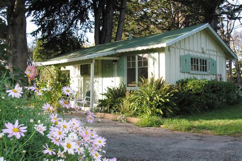 This motel is within close proximity of smallsea, a metropolis in miniature and carmel mission basilica. Gallery | Carmel River Inn