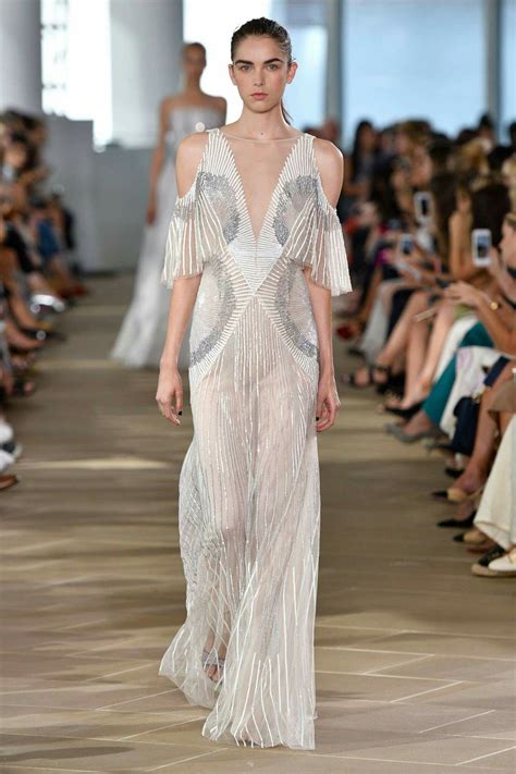 Monique Lhuillier Spring 17 Catwalk Fashion Fashion 2017 Fashion Art