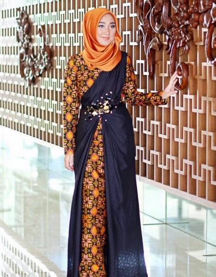 Baju sasirangan wanita kombinasi model baju atasan sasirangan wanita modern gamis sasirangan kombinasi model baju batik. 20 Model Baju Batik Kombinasi Brokat Terbaru 2018