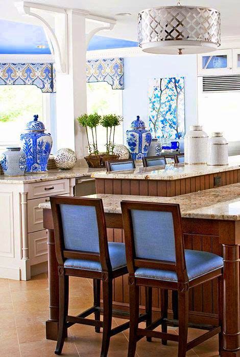 Love The Cornices Chinoiserie Chic The Blue And White Chinoiserie