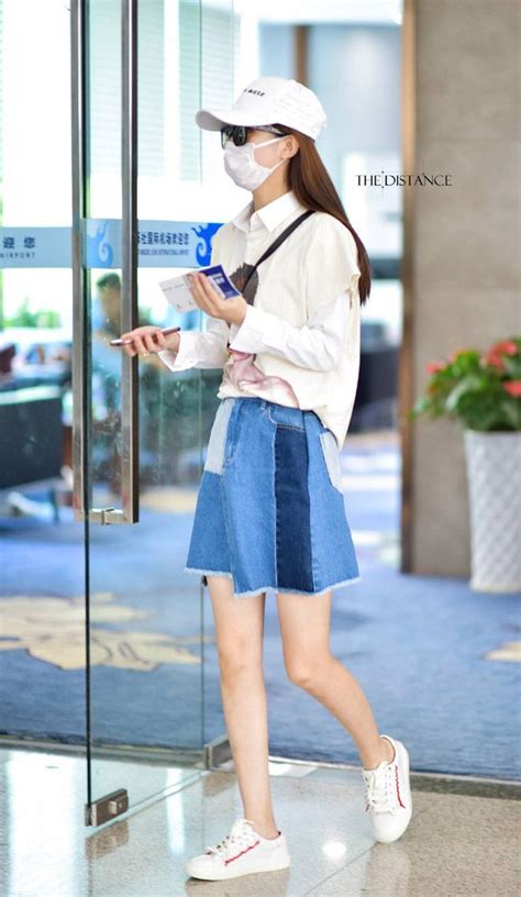 Zhao Li Yings News Updates 5417 72 Floors Conference Princess