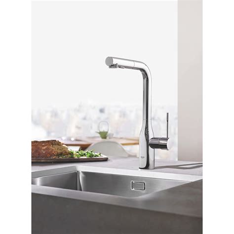 All hansgrohe kitchen faucets offer easy and secure installation with flexible hose connections and an integrated. GROHE Essence Single Handle Kitchen Faucet