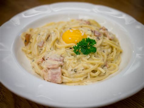 Spaghetti Carbonara Cream Sauce Stock Image Image Of Closeup Dinner