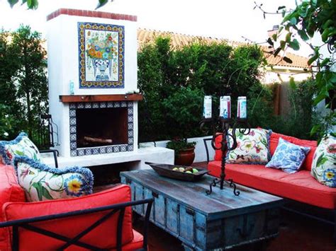 58 Amazing Bright And Colorful Outdoor Living Spaces Outdoor Rooms