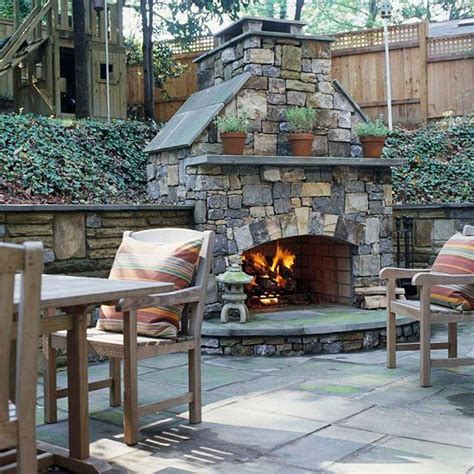 23 Cozy Outdoor Fireplace Ideas For The Most Inviting Backyard