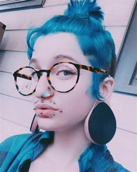 Unique Body Piercings, Face Piercings, Piercings For Girls, Septum