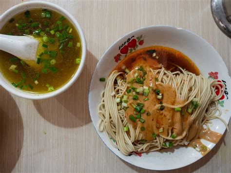 Plan a trip to local street food markets and indulge in malaysian beef noodles in petaling street, shin kee and soong kee, are popular among the locals and would highly recommend it to tourists. The Best Noodles In Shanghai China + Video + Map