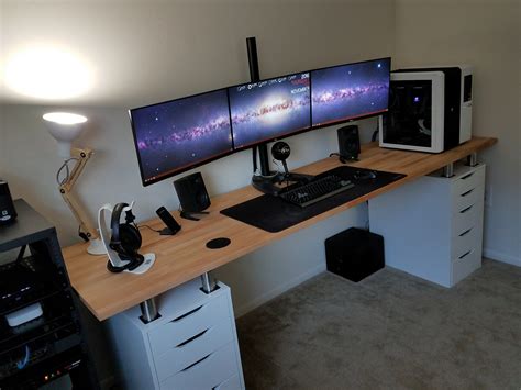 The walker triple monitor desk is a sleek design desk. The Triple Monitor, Dual Desk Workspace | Lifehacker Australia