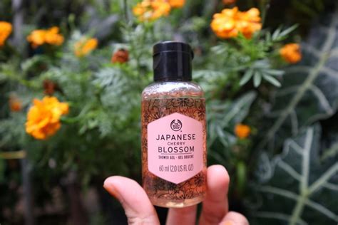 The Body Shop Japanese Cherry Blossom Shower Gel Kesehatan