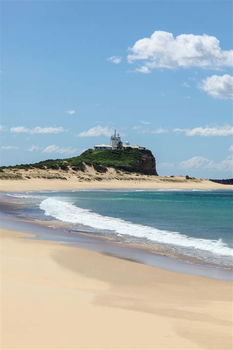 Nobbys Lighthouse Nsw Holidays And Accommodation Things To Do