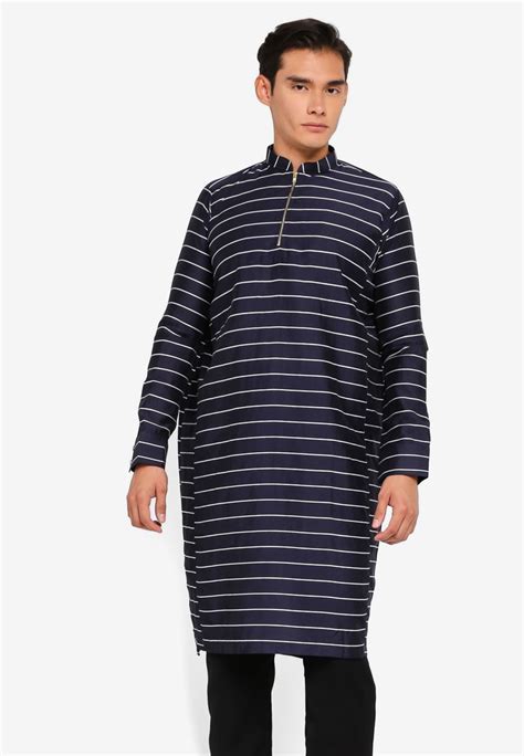Kualiti batik dijanjikan 100% premium, kain tidak panas dan mudah. 15 Baju Raya Lelaki Terkini dan Moden di Malaysia 2020 ...