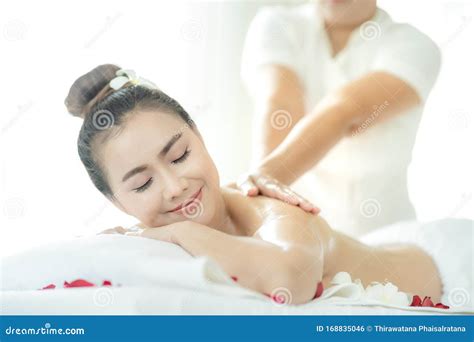 Beautiful Woman In Spa Spa Oil Massage For Relaxation Asian Woman In