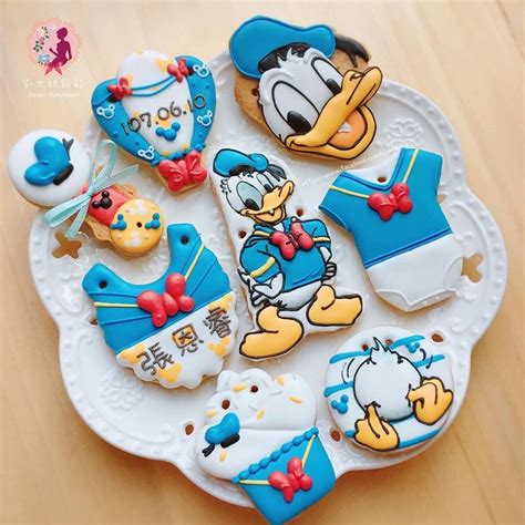 Adorable Donald Duck Cookies In 2019 Donald Duck Party Duck Cookies