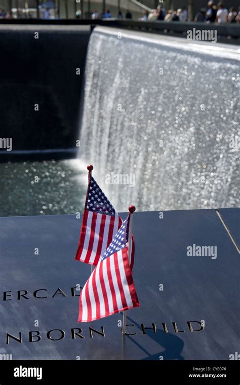 9 11 Tribute Hi Res Stock Photography And Images Alamy