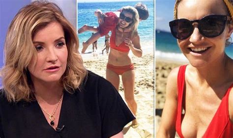 Helen Skelton Instagram Countryfile Star Says As She Shares Bikini Clad Pics Celebrity News