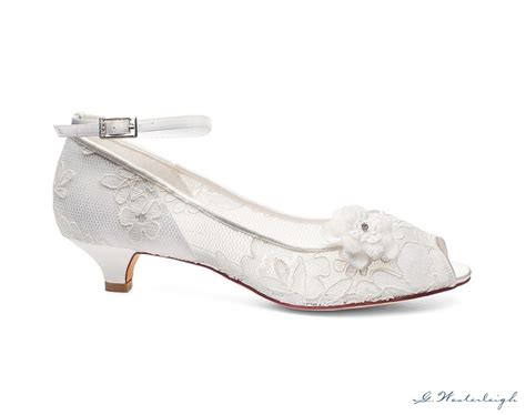 In pizzo , avorio, con brillanti: scarpe da sposa tacco basso 3 cm ricamate in pizzo ...