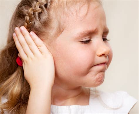 Zapalenie ucha zewnętrznego u dziecka o objawach i leczeniu
